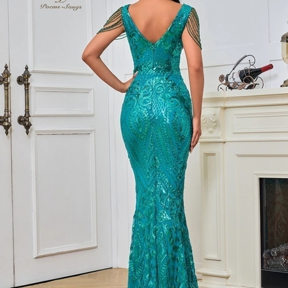 Blue, Fringe Sleeves, V Neck, Contrast Sequined Mermaid Gown - Picture 8 of 16